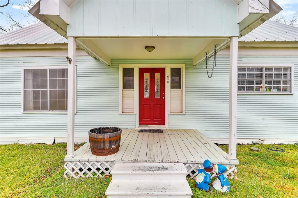 Property Photo:  638 W Fisher Street  TX 77418 