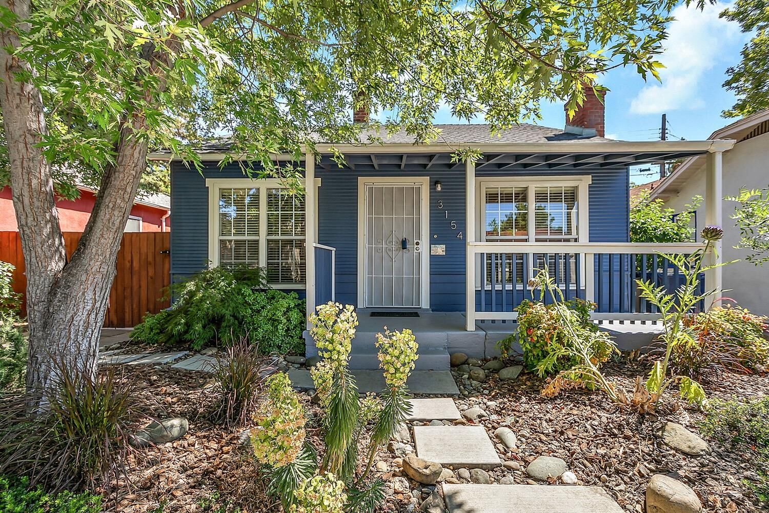 Property Photo: 3154 O Street CA 95816