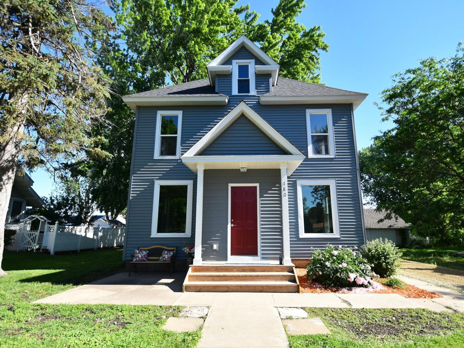 Property Photo: 180 E 4th Street MN 55992