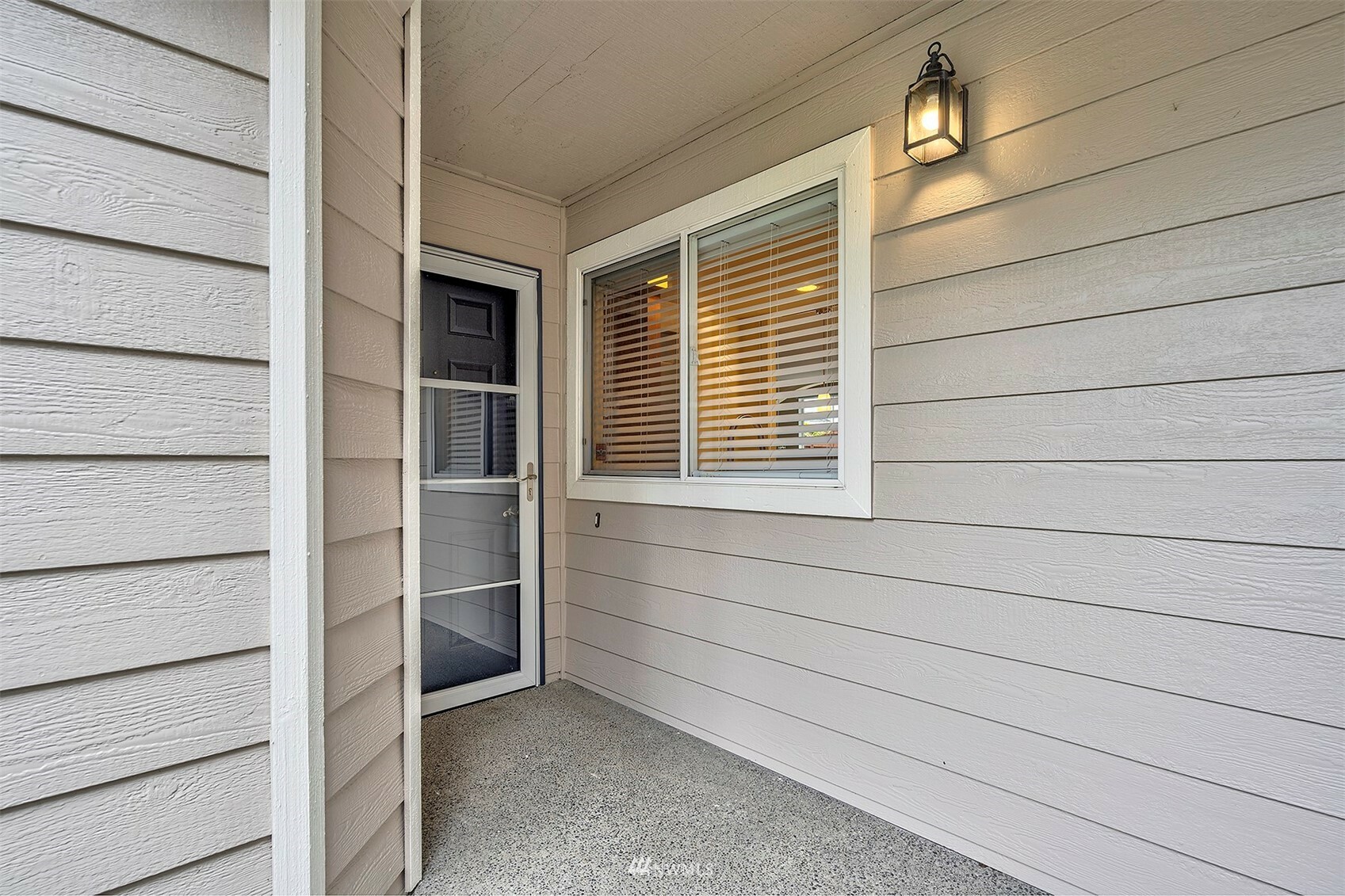 Property Photo:  18807 19th Drive SE  WA 98012 