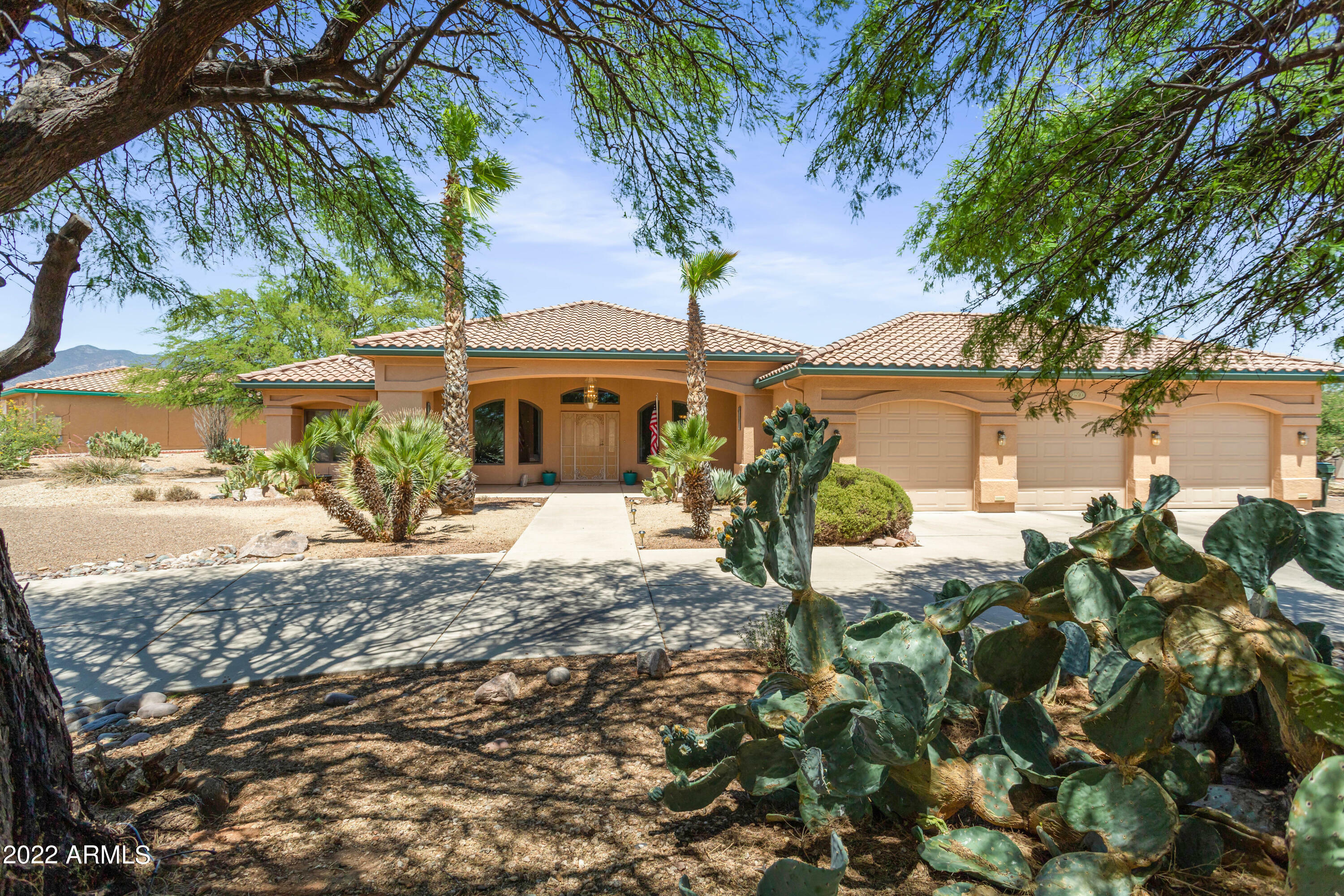 Property Photo:  2590 Cherry Hills Drive  AZ 85650 