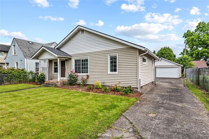 Property Photo:  3052 Dover  WA 98632 