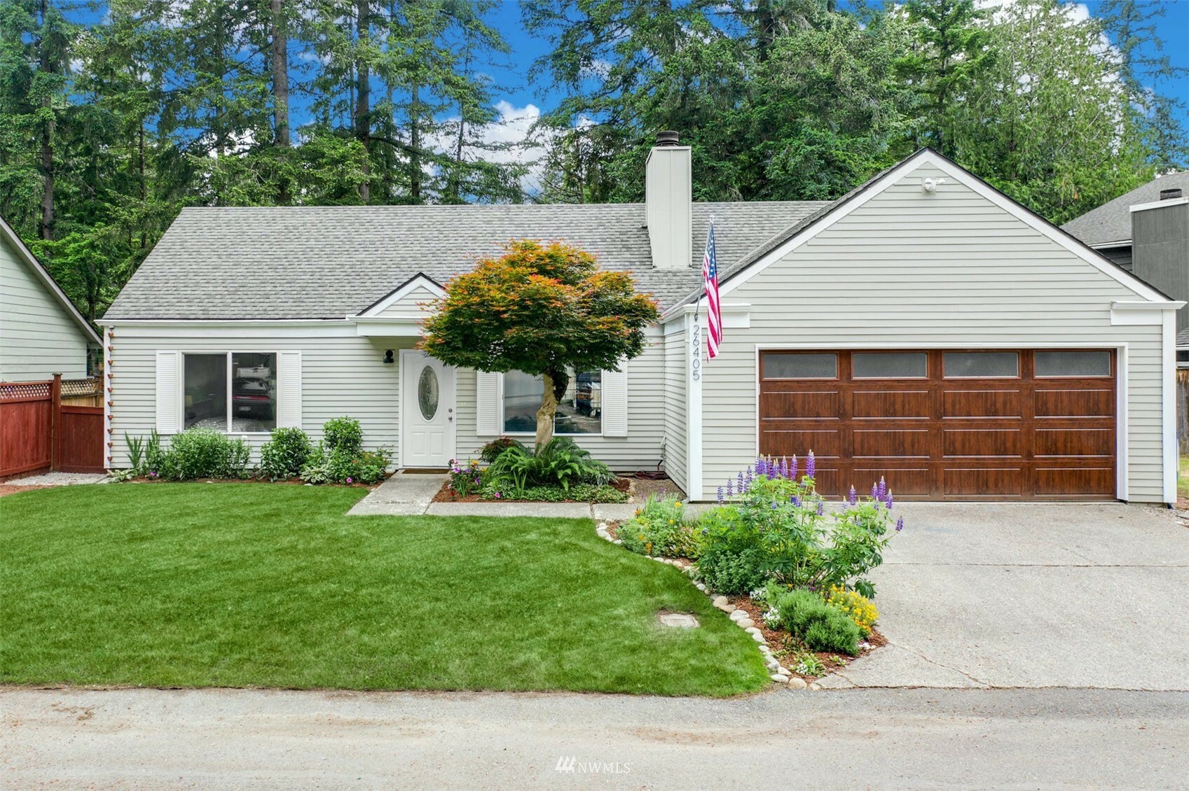 Property Photo: 26405 189th Avenue SE WA 98042