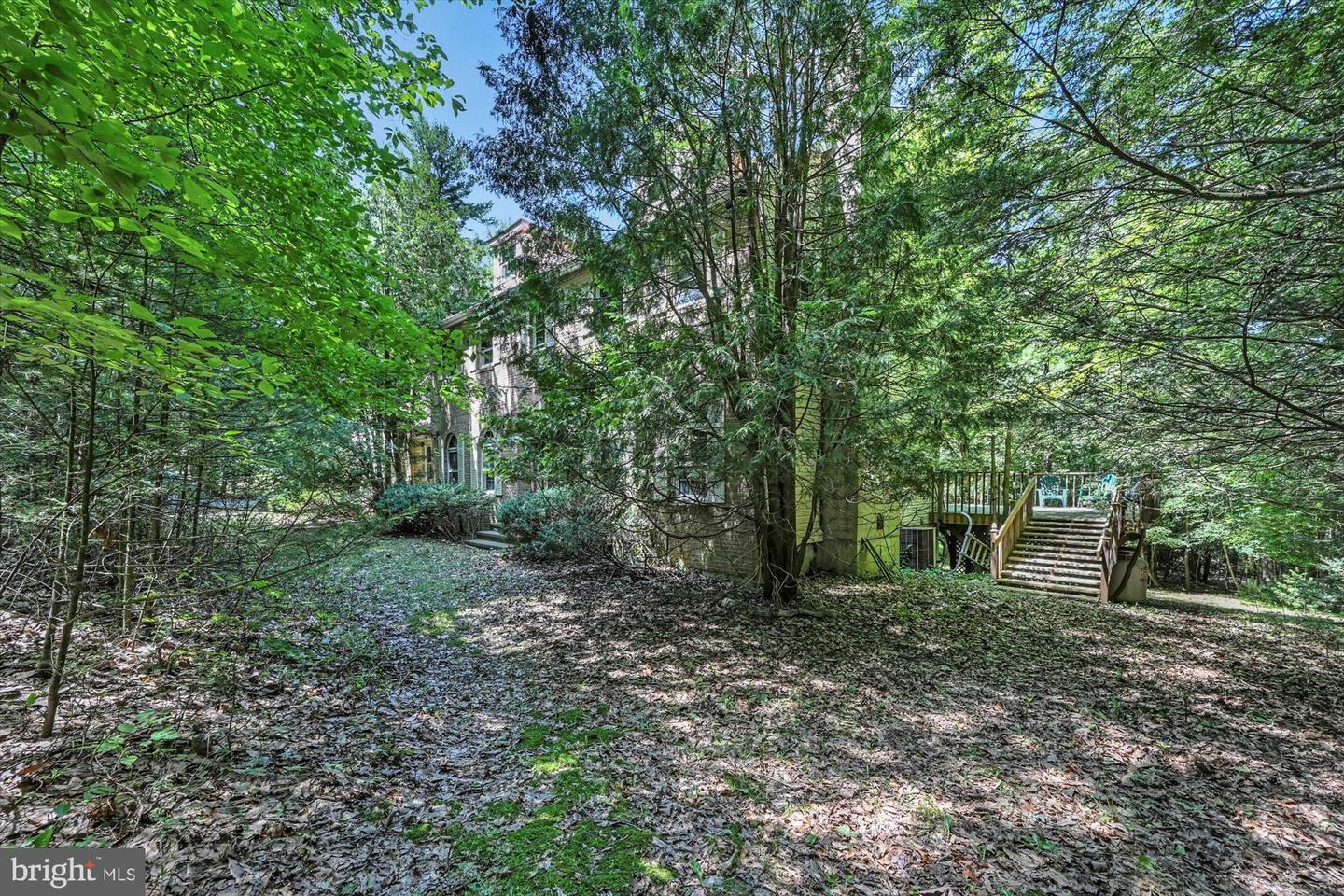 Property Photo: 179 Winding Way PA 18353