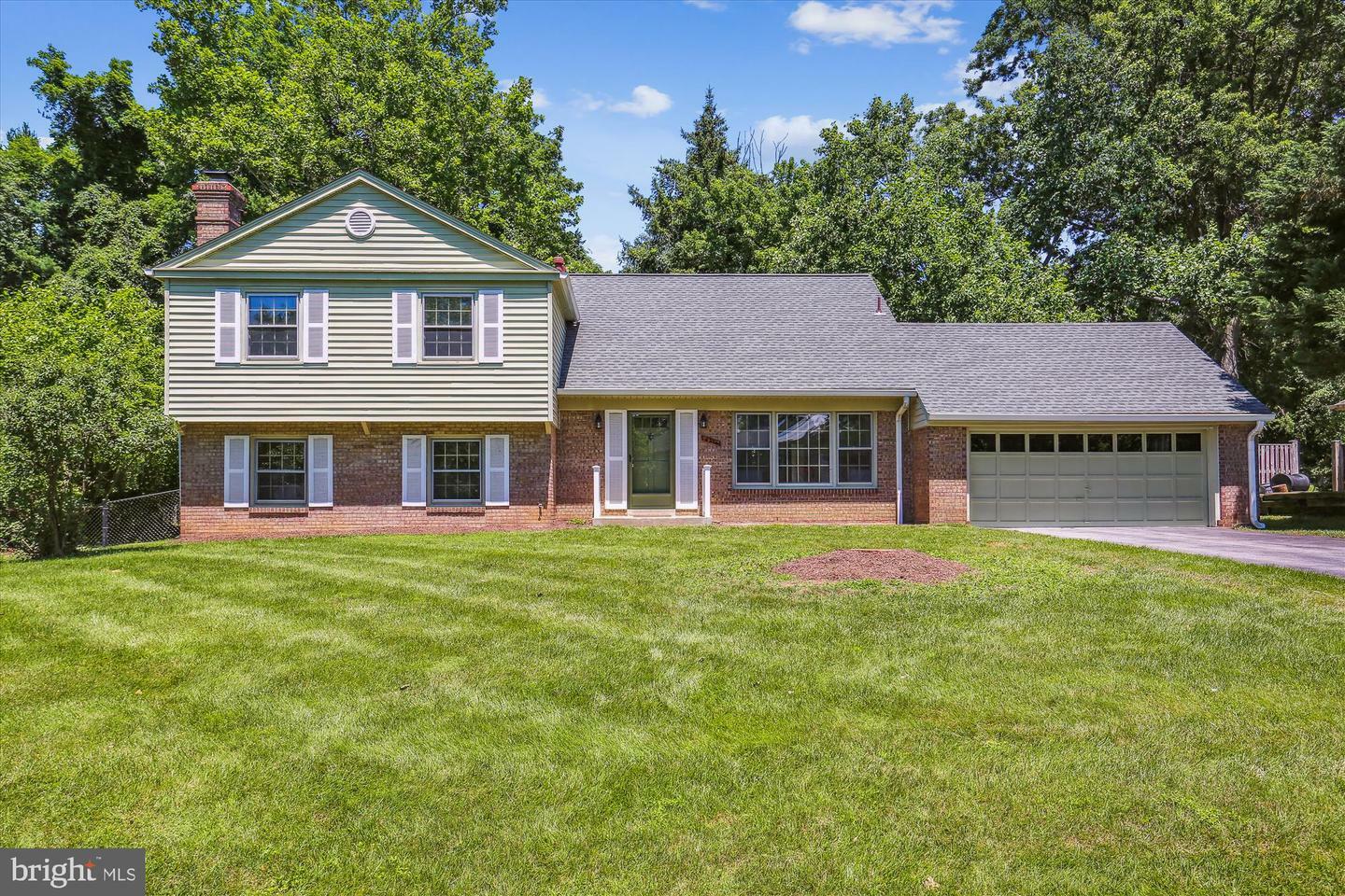 Property Photo:  4204 Flower Valley Drive  MD 20853 