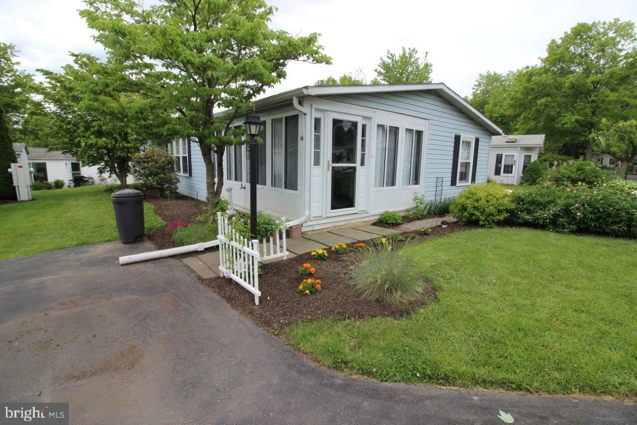 Property Photo:  14 Canterbury Way  PA 18964 