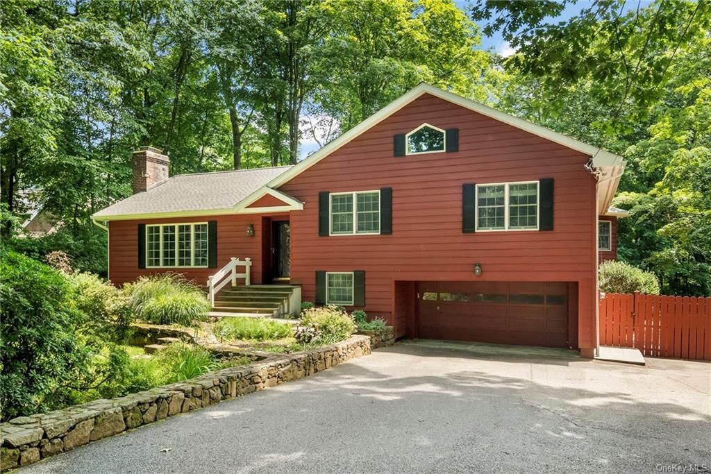 Property Photo:  7 Pheasant Drive  NY 10504 