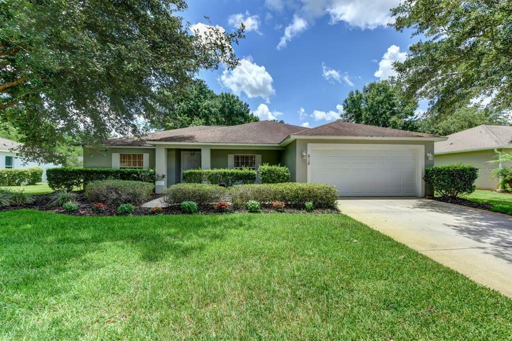 Property Photo:  615 Cypress Oak Circle  FL 32720 