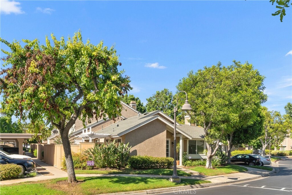 Property Photo:  98 Briarwood 121  CA 92604 