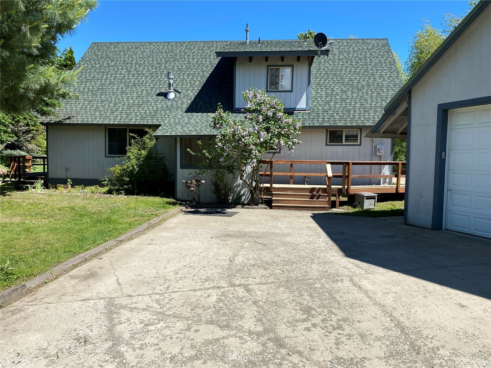 Property Photo:  530 Hugh Banks Road  WA 98922 