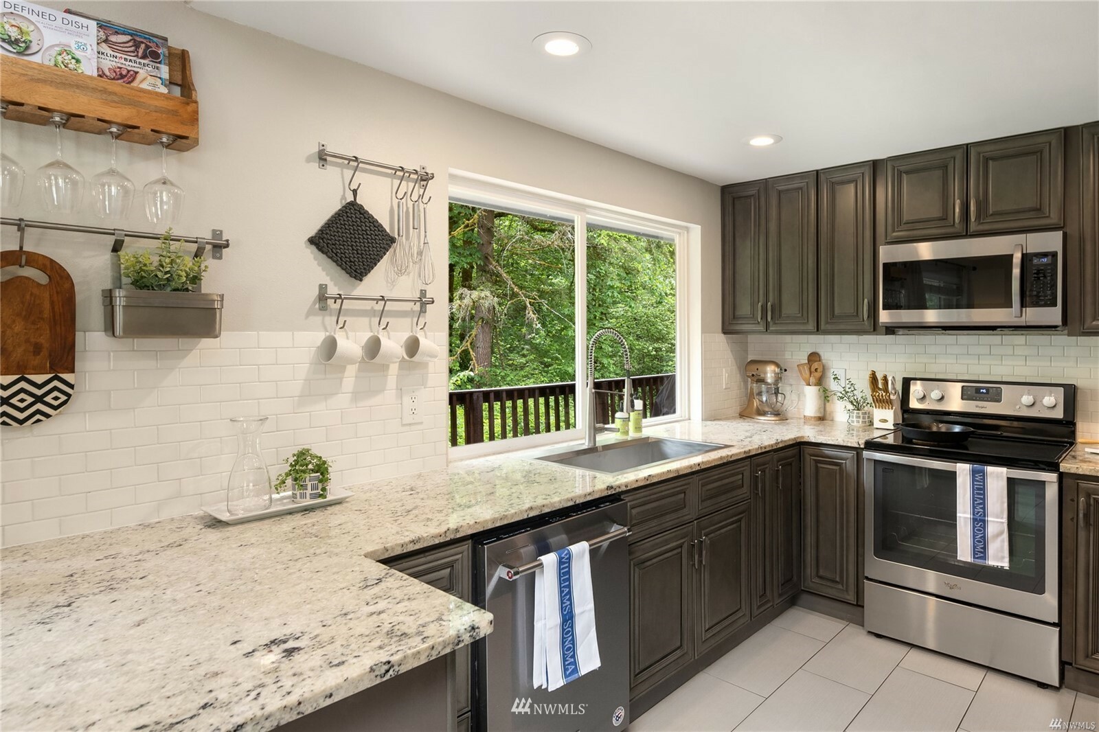 Property Photo: 17853 SE 146th Street WA 98059