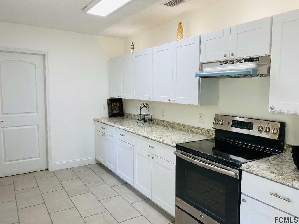 Property Photo:  214 Rainbow Drive  FL 32140 