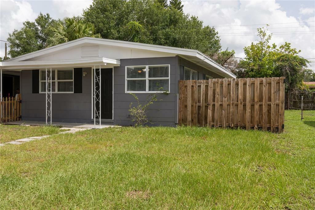 Property Photo:  4439 W Leila Avenue  FL 33616 