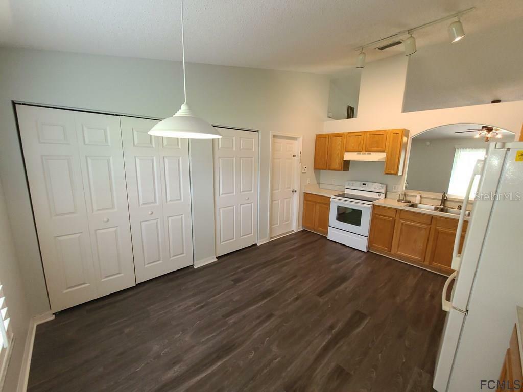 Property Photo:  71 Kashmir Trail  FL 32164 