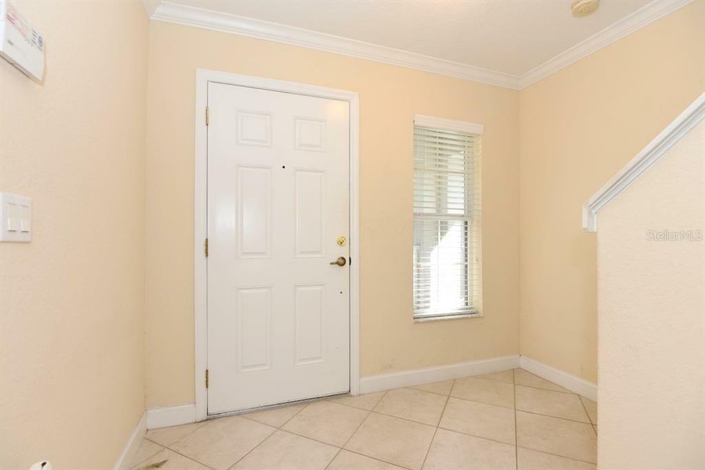 Property Photo: 182 Constitution Way FL 32708