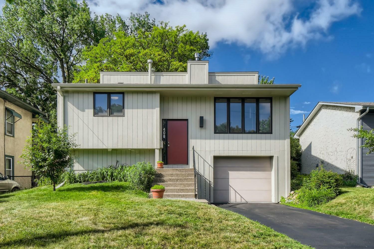Property Photo: 408 9th Street SE MN 55414
