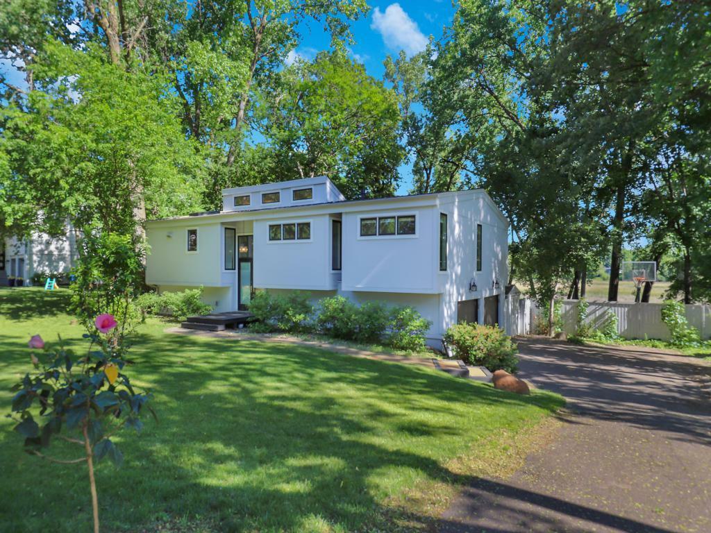 Property Photo:  2131 Sheridan Hills Road  MN 55391 