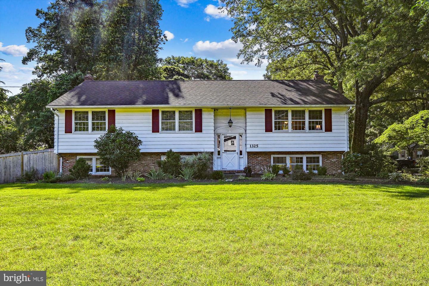 Property Photo:  1325 Cape St Claire Road  MD 21409 