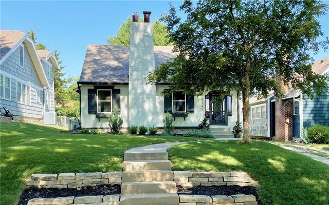 Property Photo:  6147 Kenwood Avenue  MO 64110 