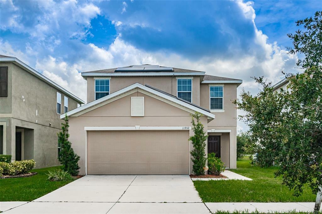 Property Photo: 11932 Grand Kempston Drive FL 33534