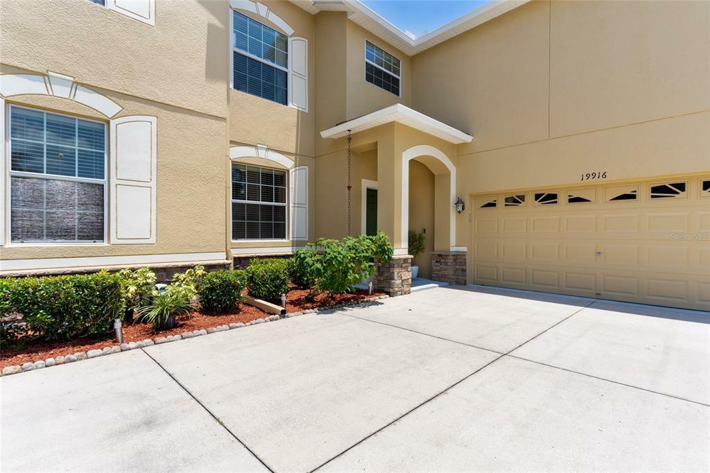 Property Photo:  19916 Bluff Oak Boulevard  FL 33647 