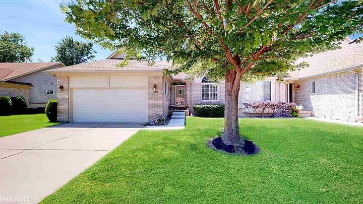 50809 Raintree Circle  Chesterfield MI 48047 photo
