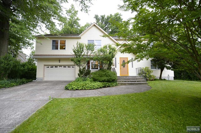 Property Photo:  17-12 Greenwood Drive  NJ 07410 