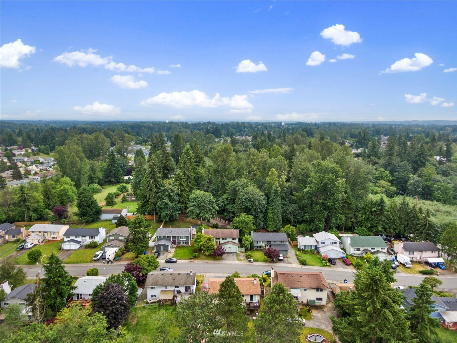 Property Photo:  11627 SE 210th Place  WA 98031 