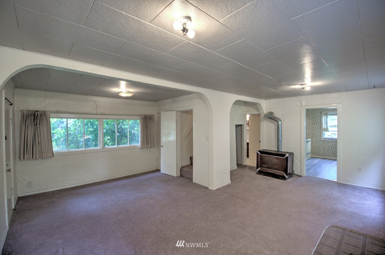 Property Photo: 726 SE Boulevard Road SE WA 98501