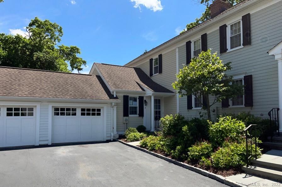 Property Photo: 123 Richmond Hill Road 3 CT 06840