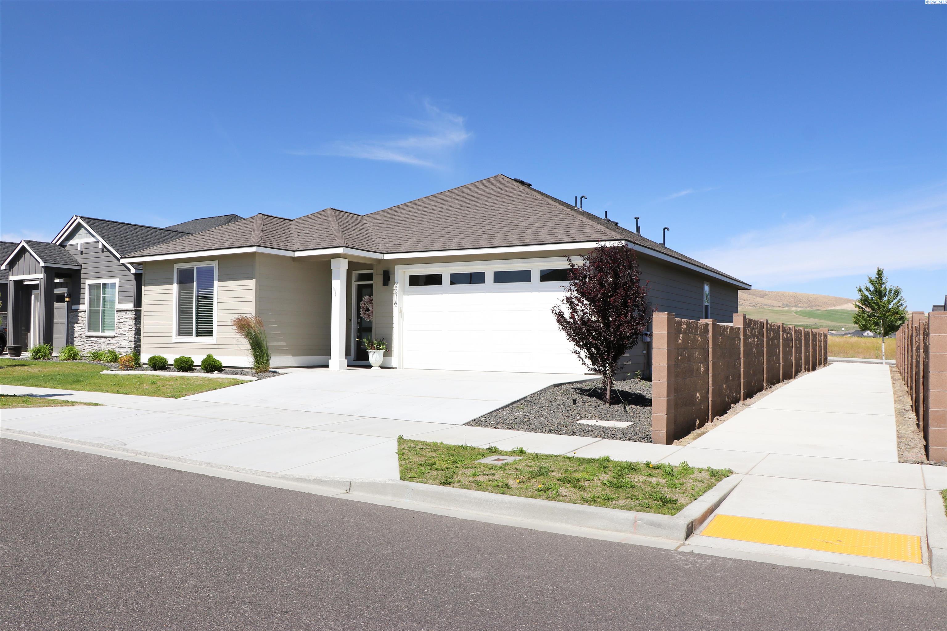 Property Photo: 2516 Morris Ave WA 99352