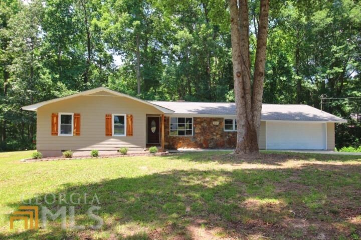 Property Photo:  215 Eldorado Drive  GA 30116 