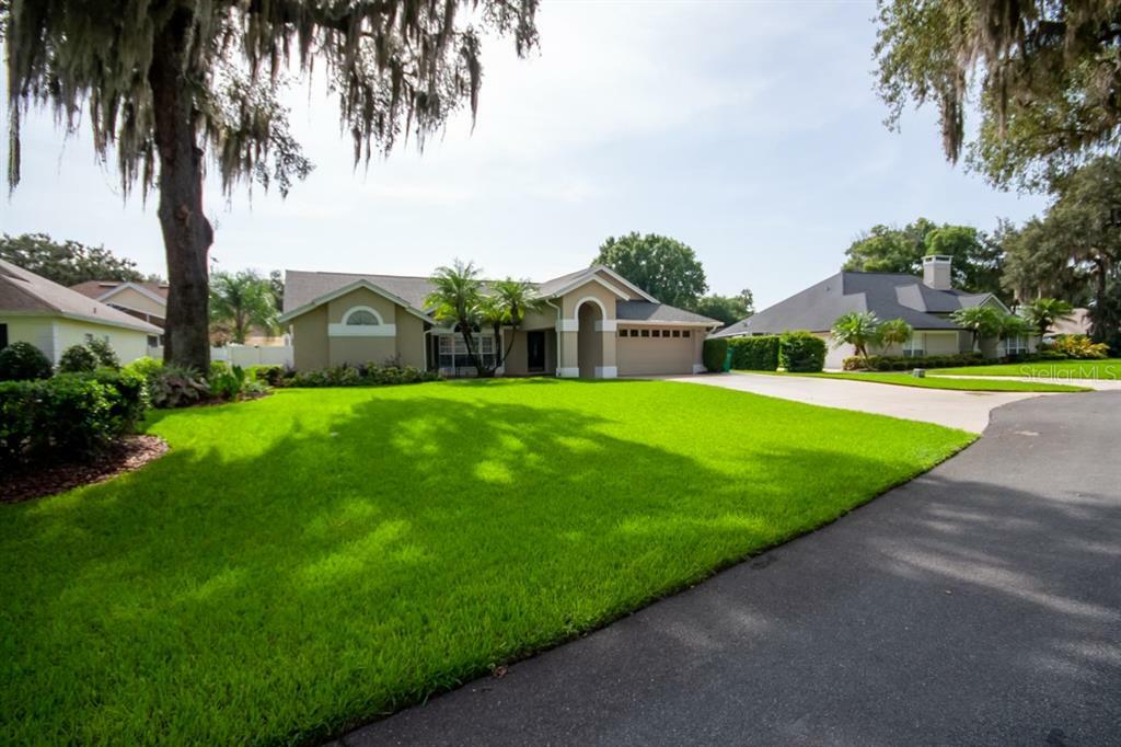 Property Photo:  34236 Woodridge Ln  FL 32736 