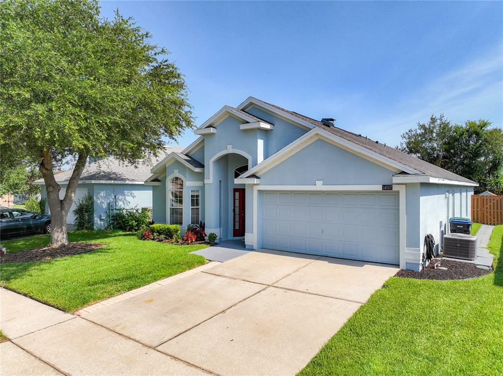 Property Photo: 14007 Yellow Wood Circle FL 32828