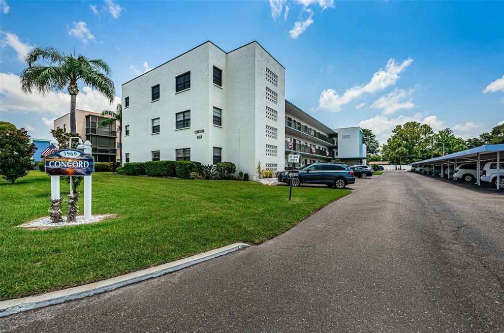 Property Photo: 5969 Terrace Park Drive N 104 FL 33709