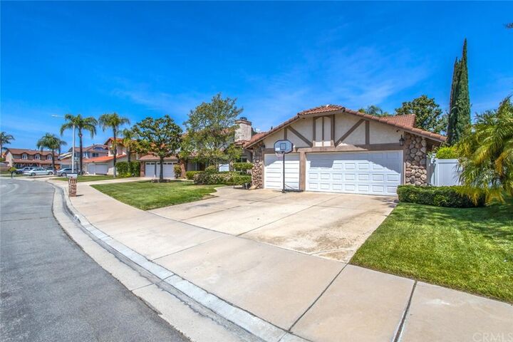 Property Photo: 28392 Greenfield Lane CA 92346