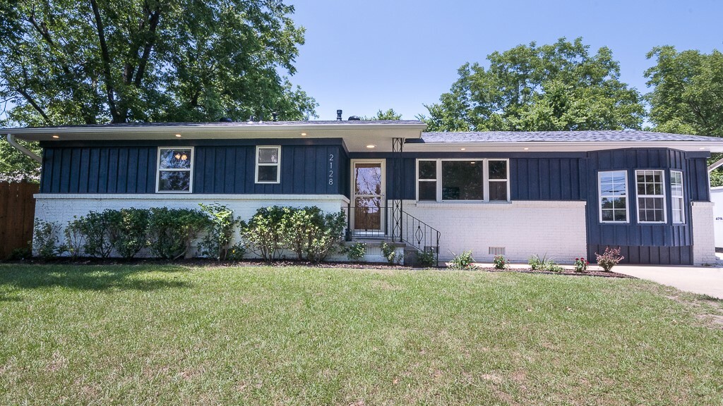 2128 Cheyenne Trail  Springdale AR 72762 photo