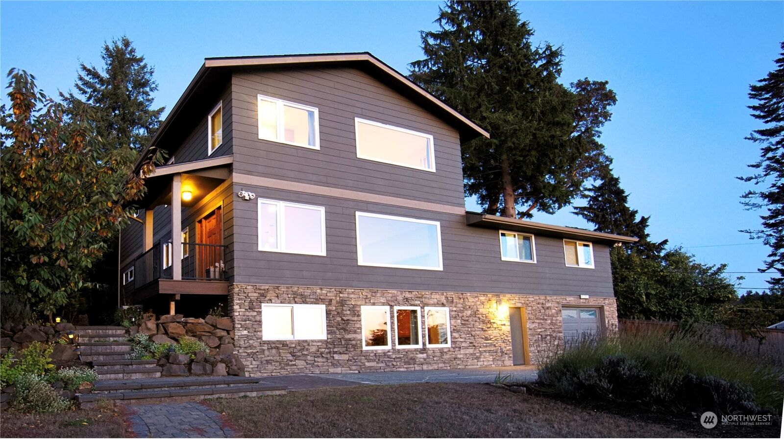 Property Photo: 12112 25th Avenue SW WA 98146