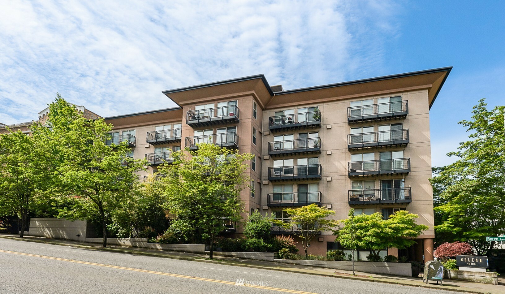 Property Photo: 1323 Boren Avenue 407 WA 98101