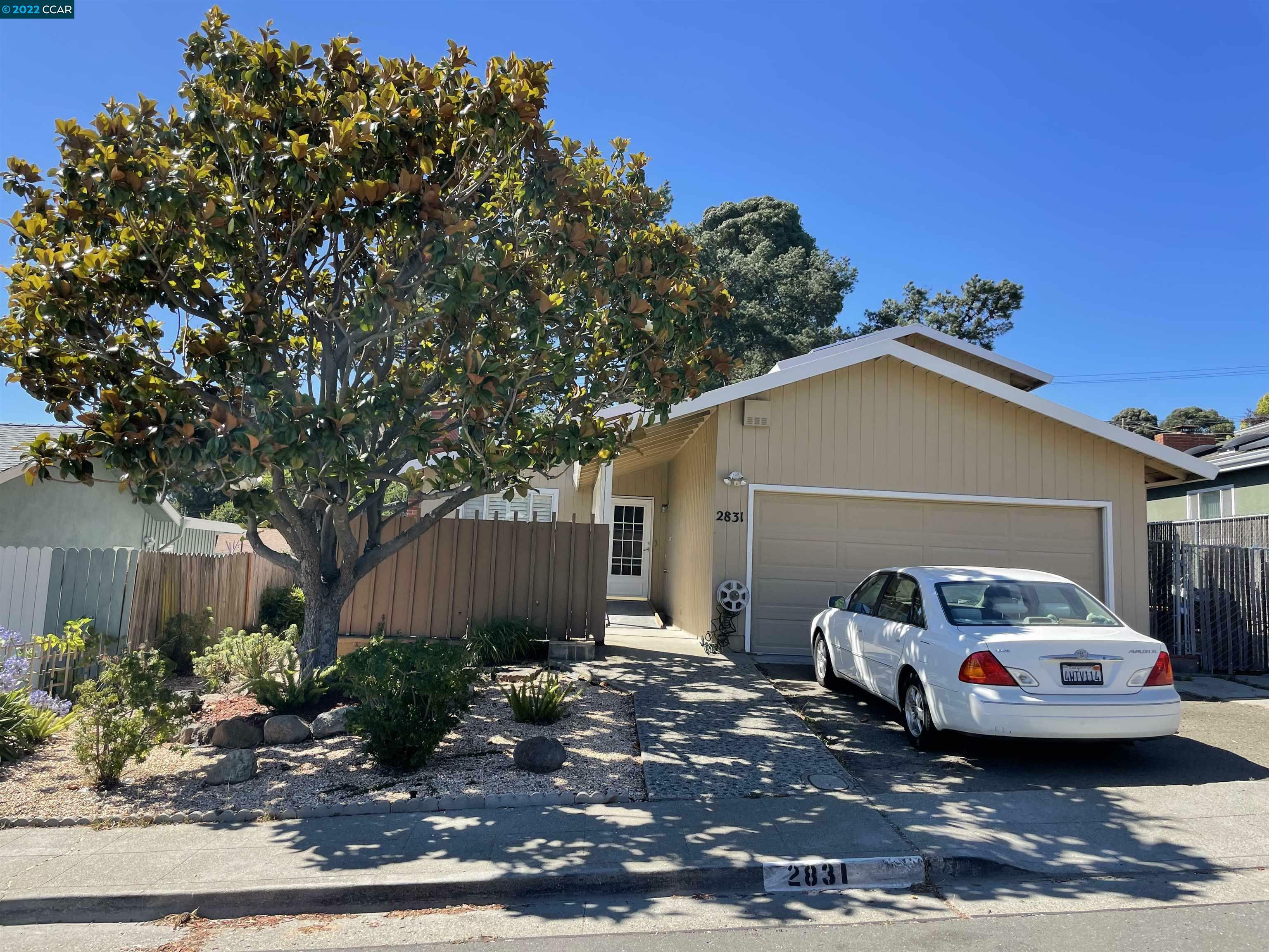 Property Photo:  2831 Loyola Ave  CA 94806 