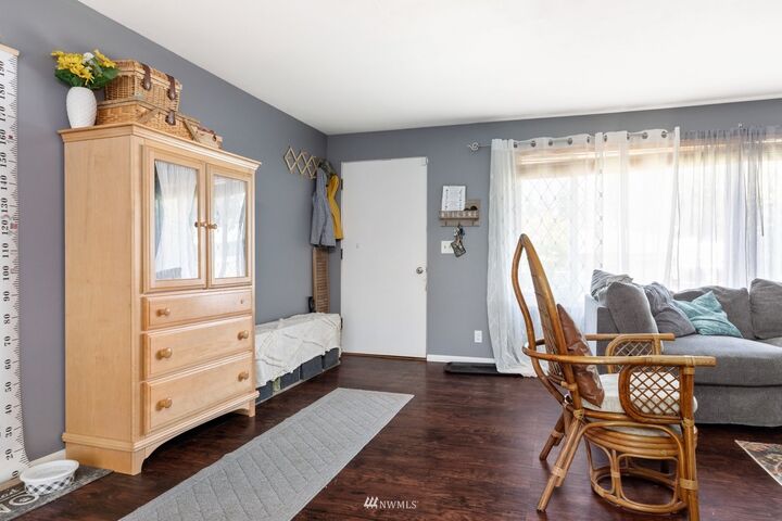 Property Photo:  1581 NE 9th Avenue  WA 98277 