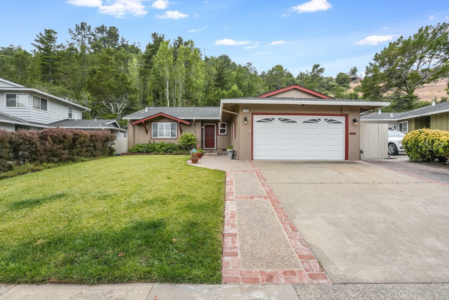 Property Photo:  1249 Sleepy Hollow Lane  CA 94030 