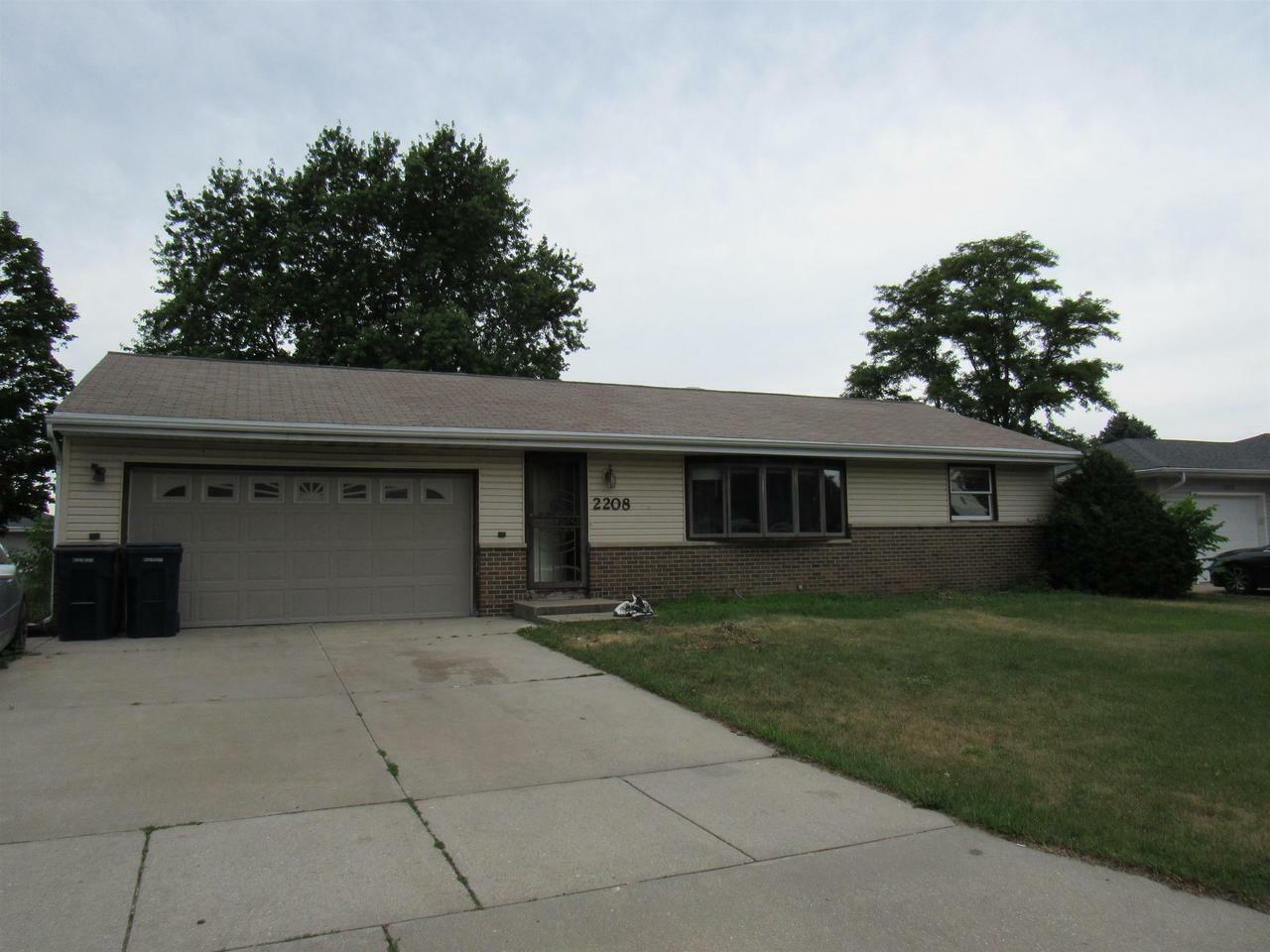 Property Photo:  2208 South Orchard St  WI 53546 