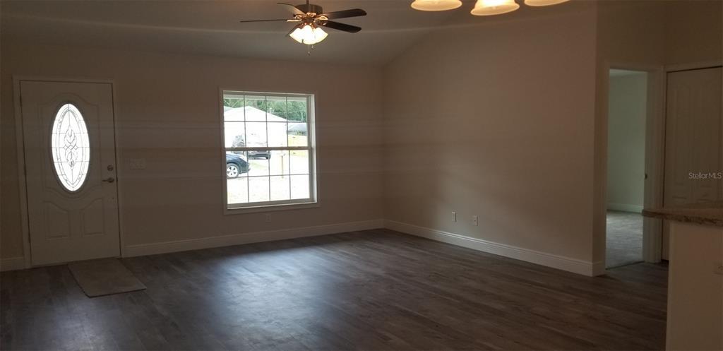 Property Photo: 3333 E Glenn Street FL 34453