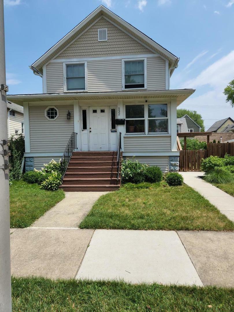 Property Photo: 532 Beloit Avenue 2 IL 60130
