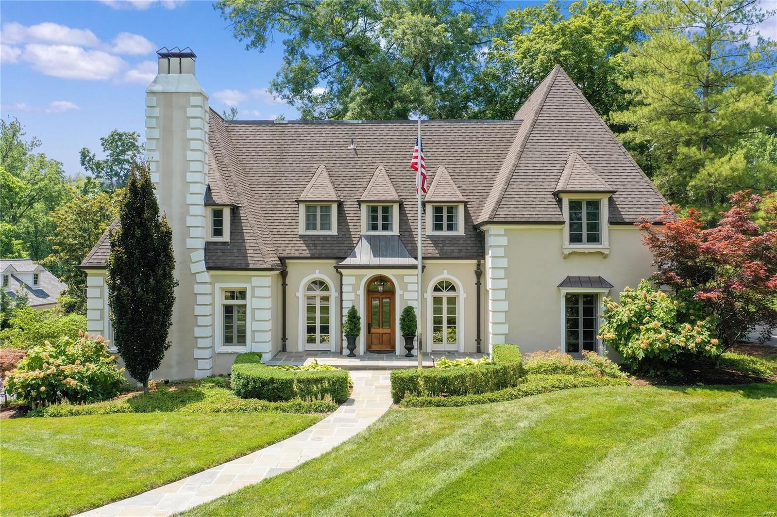 Property Photo:  24 Picardy Lane  MO 63124 