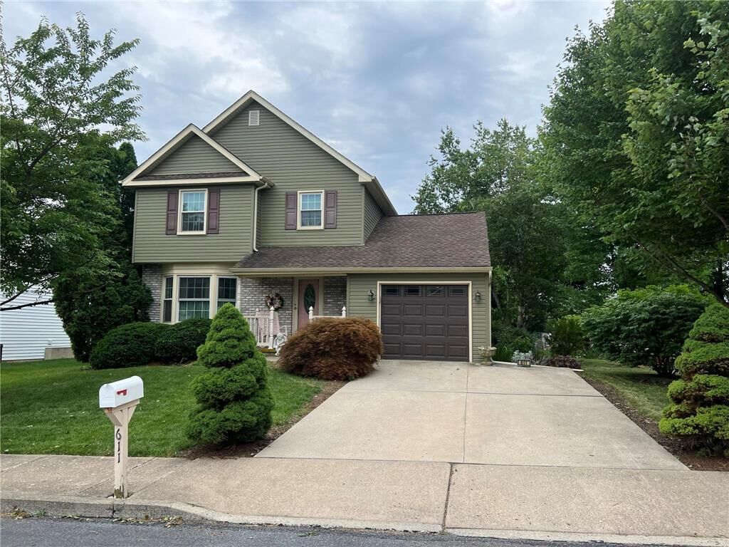 Property Photo: 611 Willow Drive PA 18032