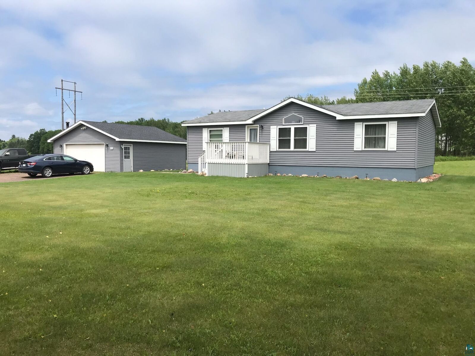 Property Photo: 1273 Country Ln MN 55718