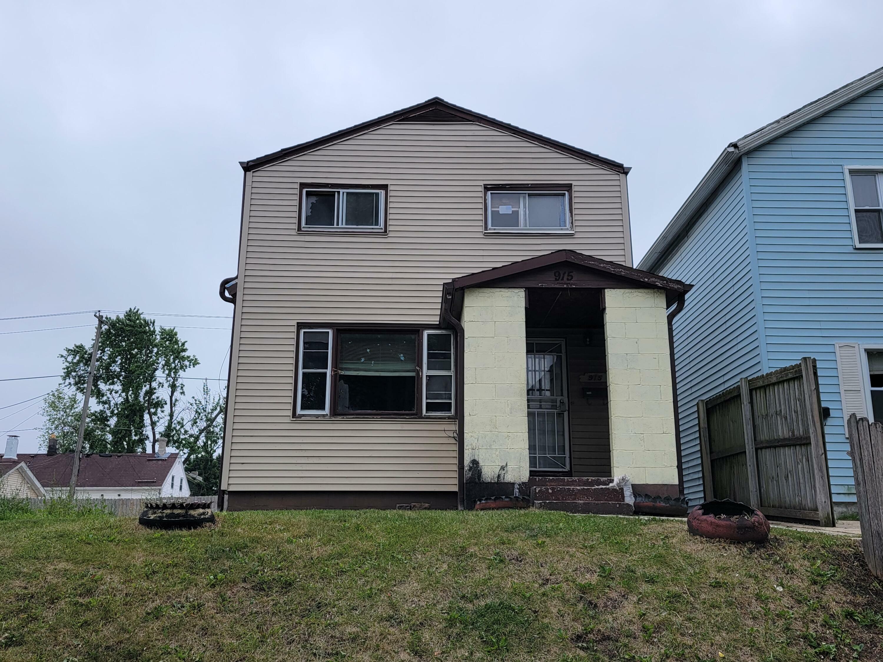 Property Photo:  915 W Scott St  WI 53204 