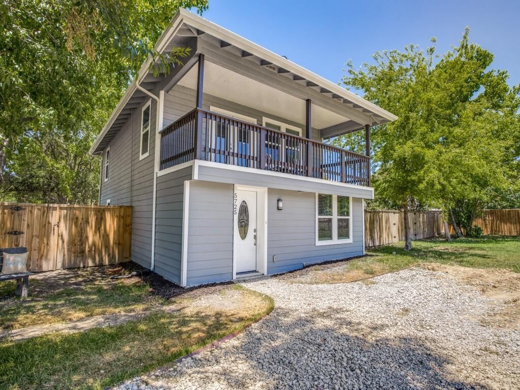 Property Photo:  5725 County Road 924  TX 75173 